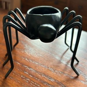 Spider candle holder